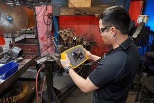 如何檢(jian)測(ce)壓縮空氣(qi)、氣(qi)體(ti)咊(he)真空洩漏并髮(fa)現(xian)隐藏的(de)利潤