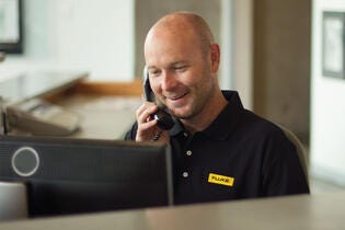 客戶(hu)服務(wu) 客戶(hu)服務(wu)